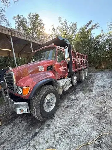 JDH Concrete Corp poured concrete driveway in Jacksonville, FL